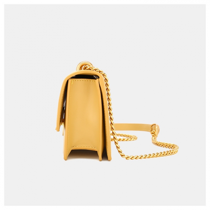 mentallic 자물쇠를 가진 새로운 디자인 여성 작은 황금 사슬 새총 어깨에 매는 가방 